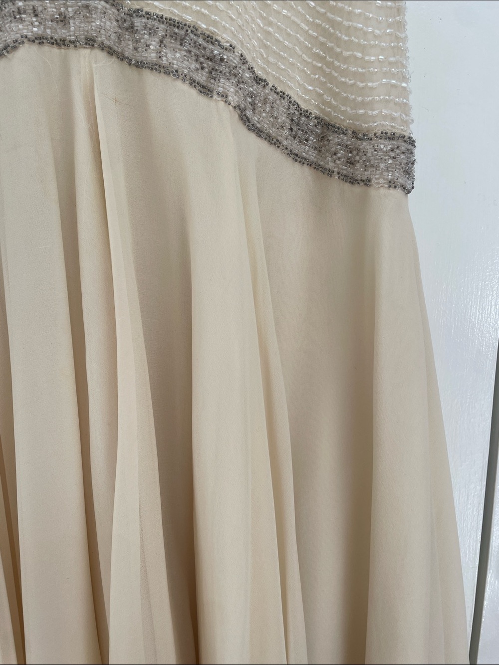 VINTAGE - OLEG CASSINI SILK BEADED DRESS - Picture 9 of 15